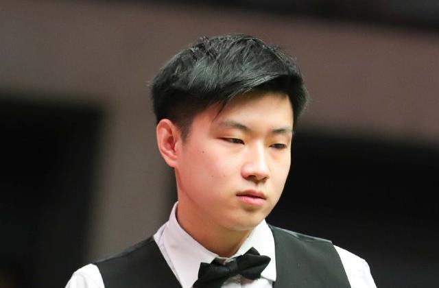 观众们期待 观众们期待