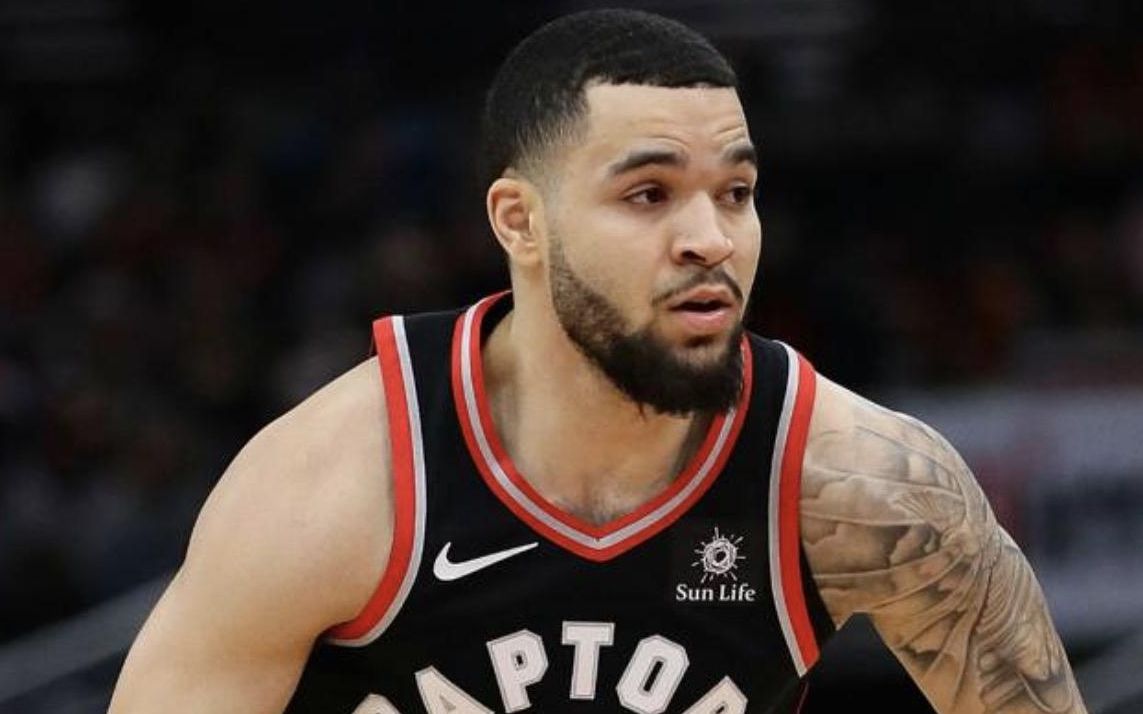 队因多名球 队因多名球