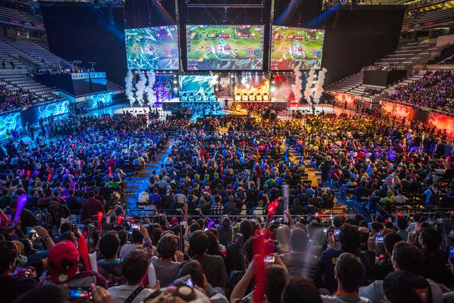 对于球迷而 对于球迷而